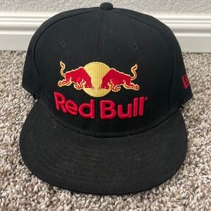 New Era fitted hat 7 5/8 Redbull